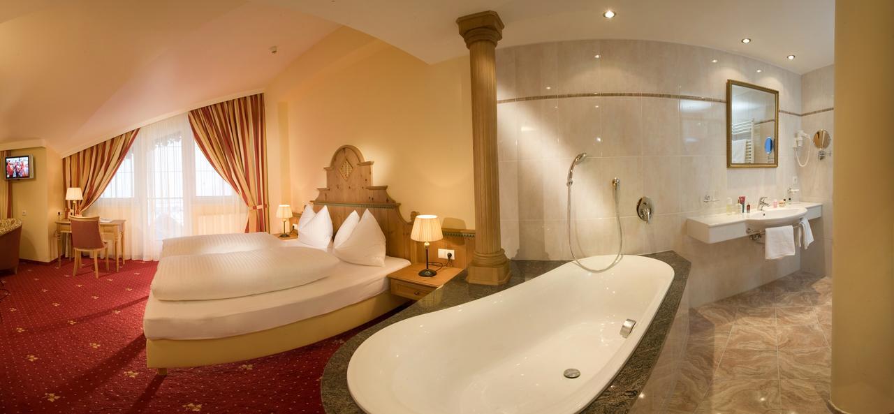Deluxe Double Room,708330607:JPEG