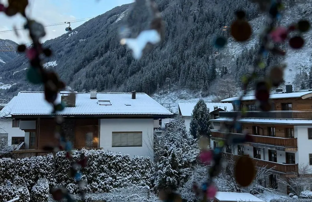 Hotel Garni Jennewein-1