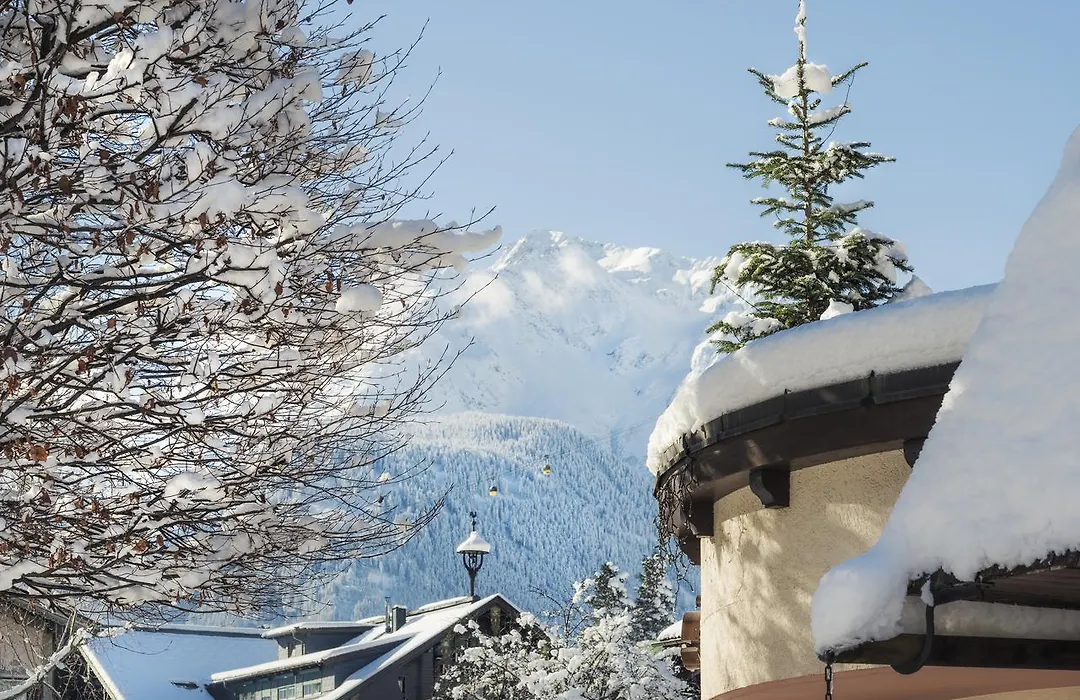 Hotel Alpenhof Kristall-1