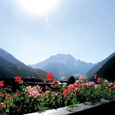 Alpine Hideaway ZILLERTALERHOF - 4 Sterne Superior-2